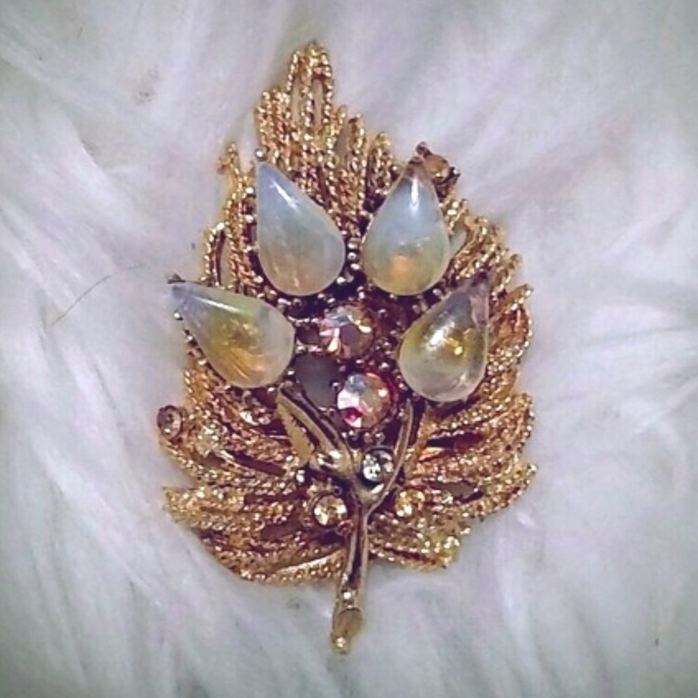 Vintage Leaf Brooch